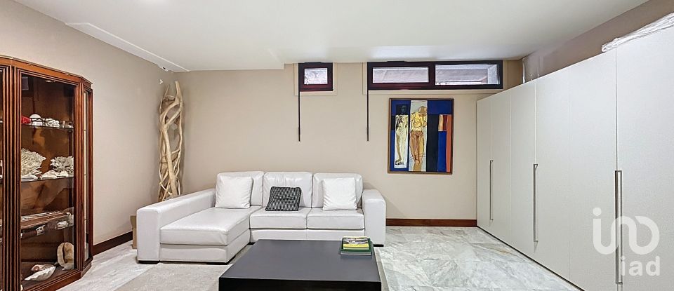 Châlet 5 chambres de 300 m² à Balea (36988)