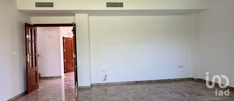 Chalet 5 habitaciones de 280 m² en Nucleo Encinarejo de Cordoba (14711)