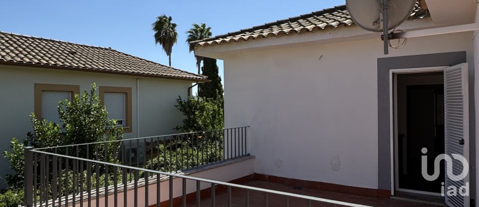 Chalet 5 habitaciones de 280 m² en Nucleo Encinarejo de Cordoba (14711)