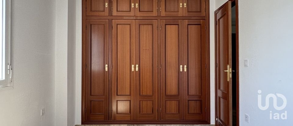 Chalet 5 habitaciones de 280 m² en Nucleo Encinarejo de Cordoba (14711)