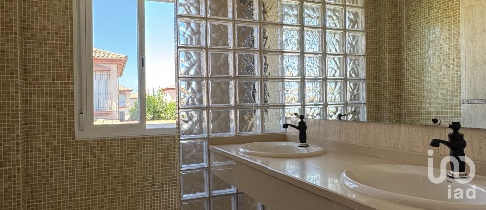 Chalet 5 habitaciones de 280 m² en Nucleo Encinarejo de Cordoba (14711)