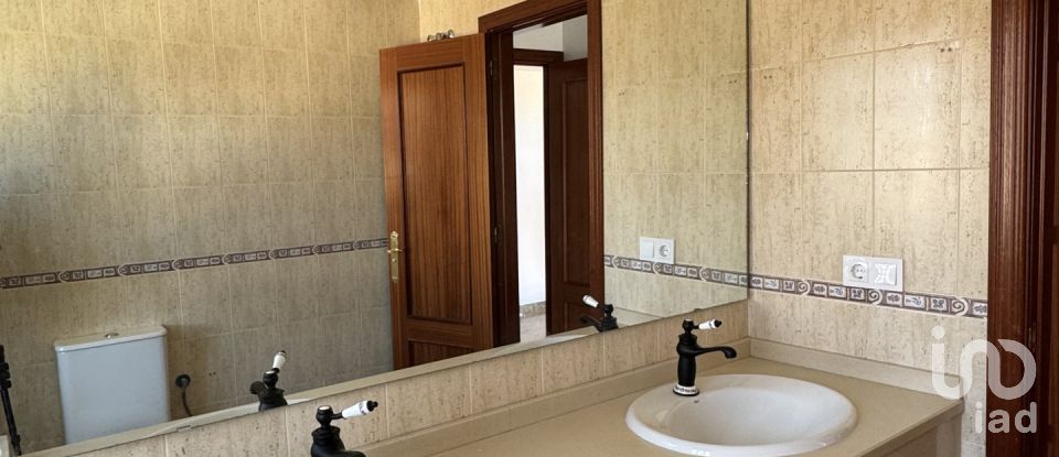 Chalet 5 habitaciones de 280 m² en Nucleo Encinarejo de Cordoba (14711)