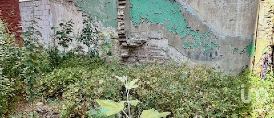 Building plot of 123 m² in León (24004)