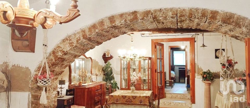 Casa de pueblo 10 habitaciones de 670 m² en Cinctorres (12318)