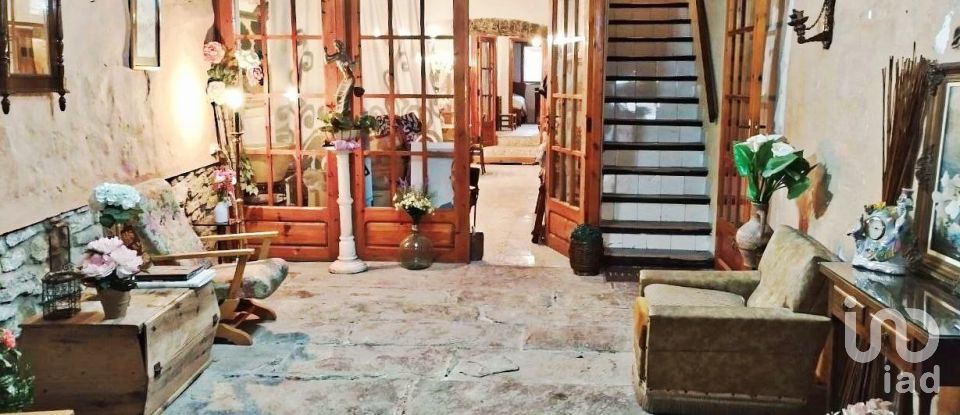 Casa de pueblo 10 habitaciones de 670 m² en Cinctorres (12318)