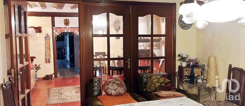 Casa de pueblo 10 habitaciones de 670 m² en Cinctorres (12318)