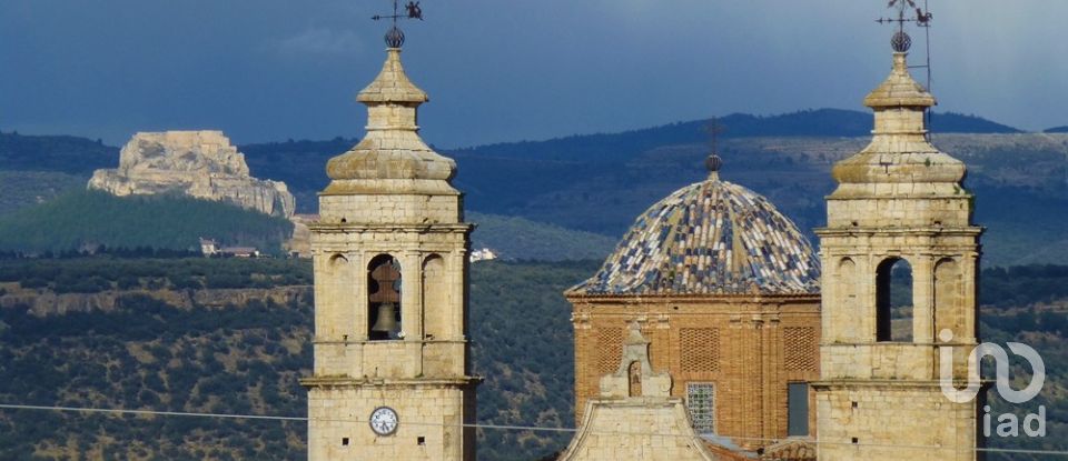 Casa de pueblo 10 habitaciones de 670 m² en Cinctorres (12318)