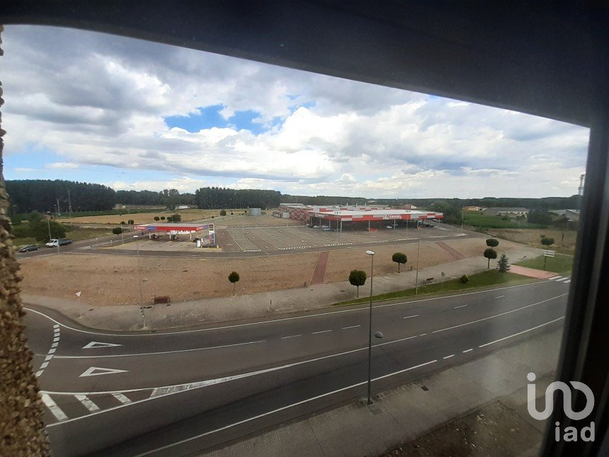 Apartment 3 bedrooms of 89 m² in La Bañeza (24750)