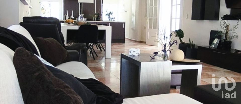 Apartment in house  4 bedrooms of 220 m² in Colmenar de Oreja (28380)