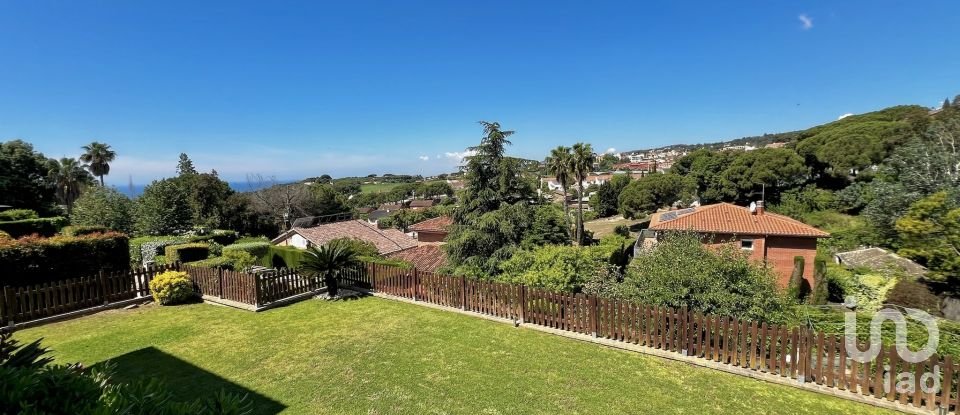 Habitatge unifamiliar  7 habitacions de 587 m² a Sant Vicenç de Montalt (08394)