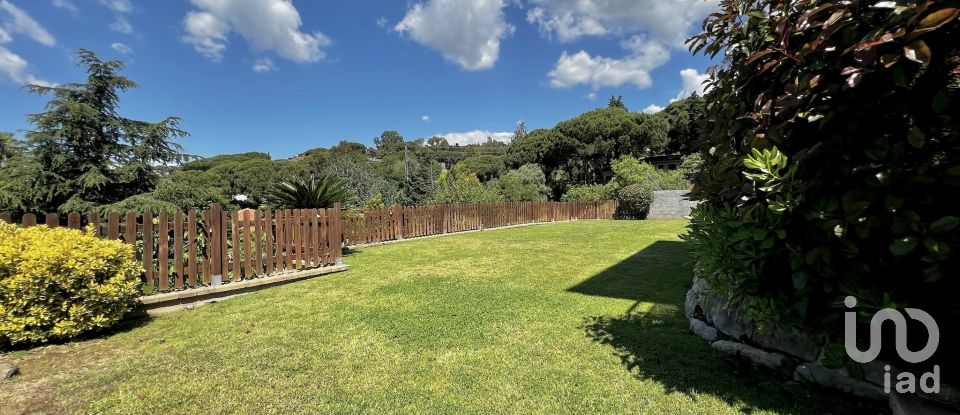 Habitatge unifamiliar  7 habitacions de 587 m² a Sant Vicenç de Montalt (08394)