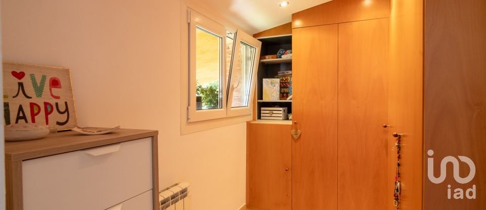 Habitatge unifamiliar  7 habitacions de 587 m² a Sant Vicenç de Montalt (08394)