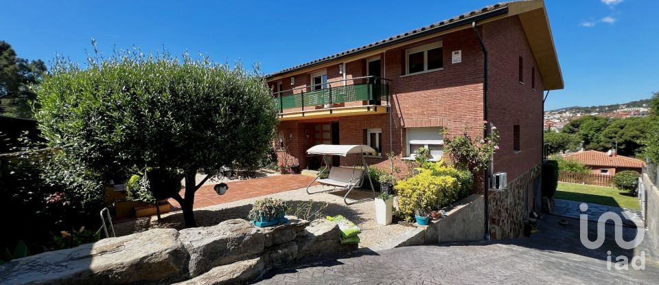 Habitatge unifamiliar  7 habitacions de 587 m² a Sant Vicenç de Montalt (08394)