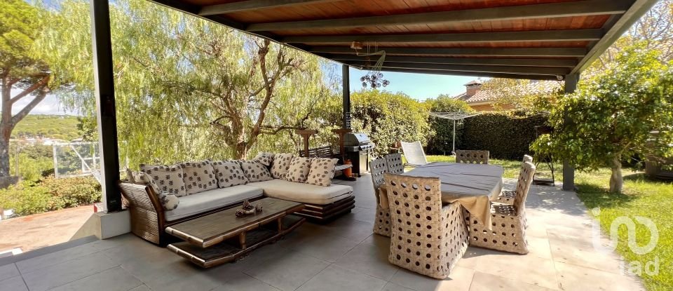 Vivienda unifamiliar  4 habitaciones de 206 m² en Cabrera de Mar (08349)