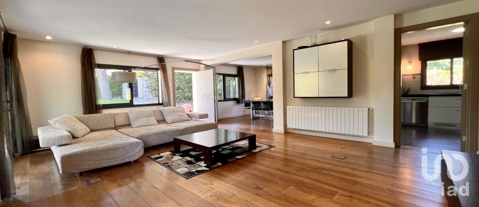 Vivienda unifamiliar  4 habitaciones de 206 m² en Cabrera de Mar (08349)