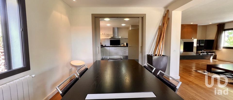 Vivienda unifamiliar  4 habitaciones de 206 m² en Cabrera de Mar (08349)