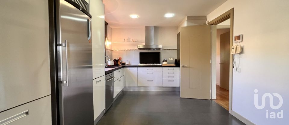 Vivienda unifamiliar  4 habitaciones de 206 m² en Cabrera de Mar (08349)