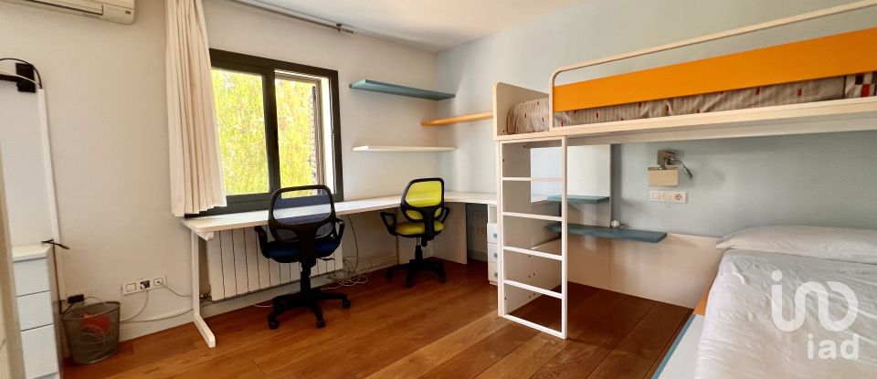 Vivienda unifamiliar  4 habitaciones de 206 m² en Cabrera de Mar (08349)