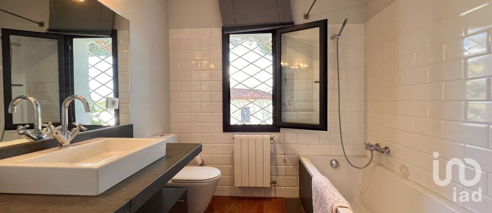 Vivienda unifamiliar  4 habitaciones de 206 m² en Cabrera de Mar (08349)