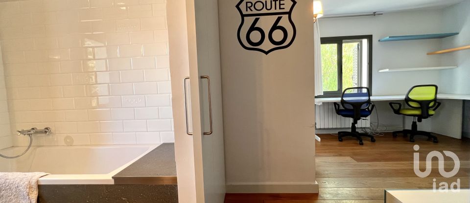 Vivienda unifamiliar  4 habitaciones de 206 m² en Cabrera de Mar (08349)