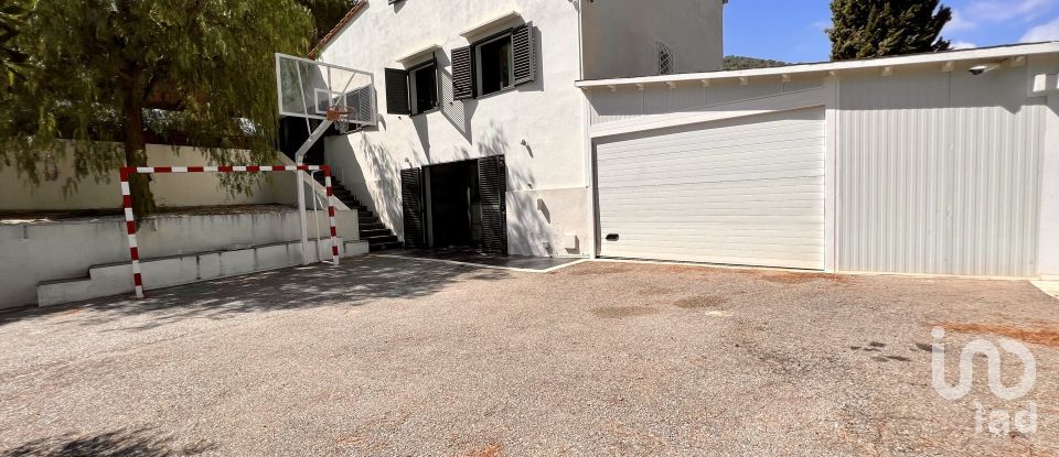 Vivienda unifamiliar  4 habitaciones de 206 m² en Cabrera de Mar (08349)