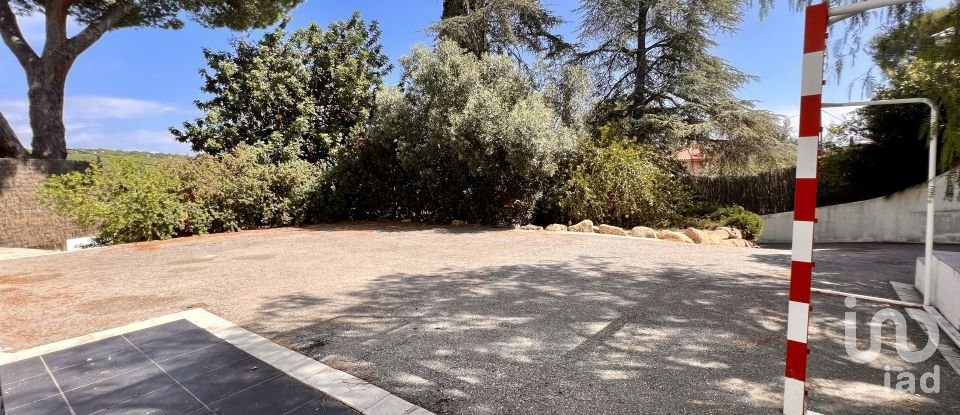 Vivienda unifamiliar  4 habitaciones de 206 m² en Cabrera de Mar (08349)