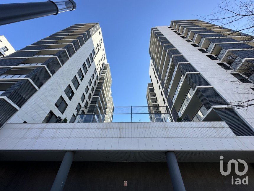 Piso 3 habitaciones de 120 m² en Barcelona (08014)