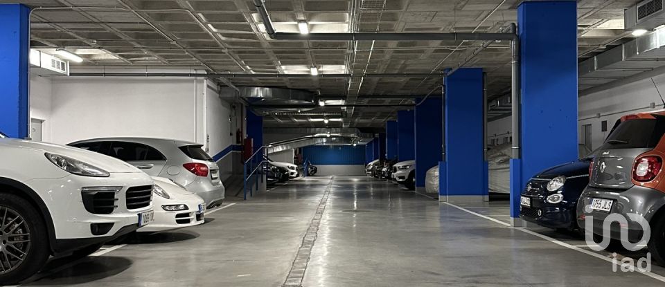 Piso 3 habitaciones de 120 m² en Barcelona (08014)