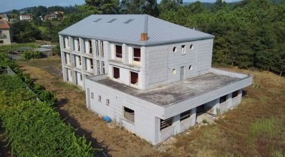 Immeuble de 1 902 m² à Adina (36979)