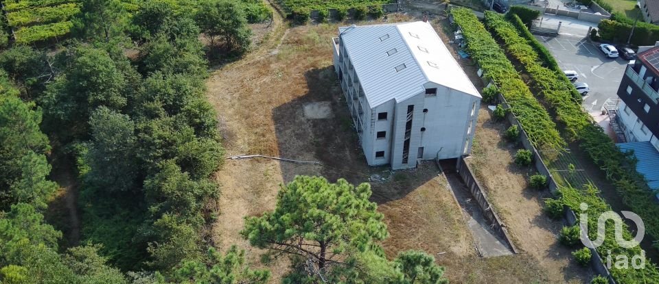 Immeuble de 1 902 m² à Adina (36979)