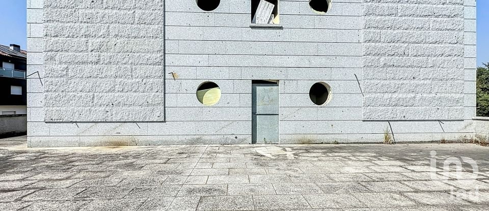 Immeuble de 1 902 m² à Adina (36979)