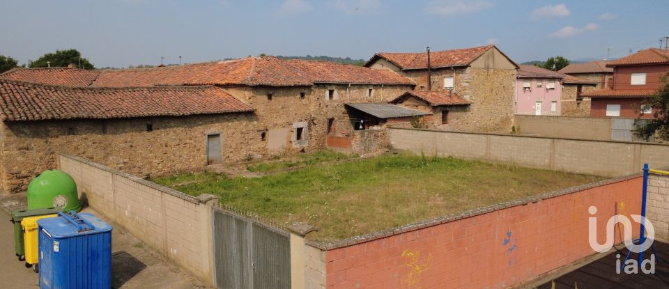 Casa de pueblo 0 habitaciones de 286 m² en La Seca (24630)