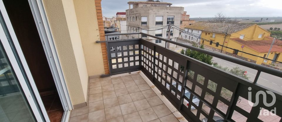 Maison 4 chambres de 190 m² à Camarles (43894)