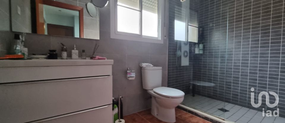 Maison 4 chambres de 190 m² à Camarles (43894)