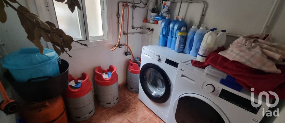 Maison 4 chambres de 190 m² à Camarles (43894)