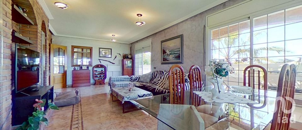 Chalet 5 habitaciones de 382 m² en El Vendrell (43700)