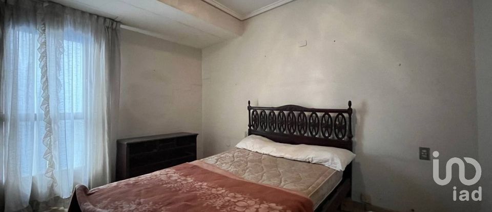 Casa 4 habitacions de 192 m² a Castellón de la Plana/Castelló de la Plana (12002)