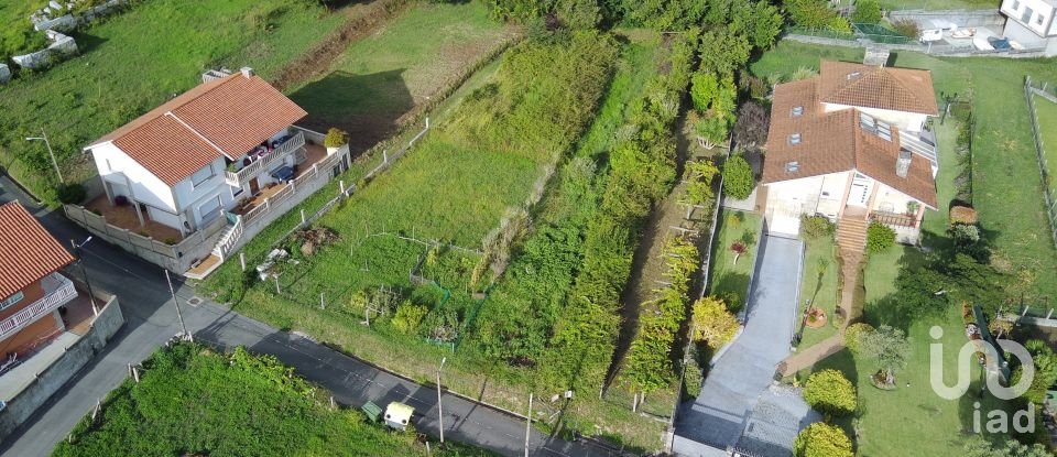 Terreno urbano de 1.090 m² en Aren (36992)