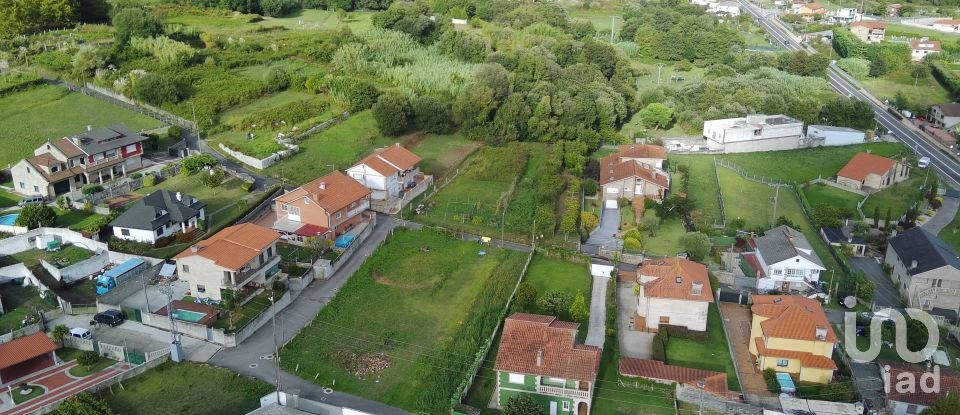 Terreno urbano de 1.090 m² en Aren (36992)