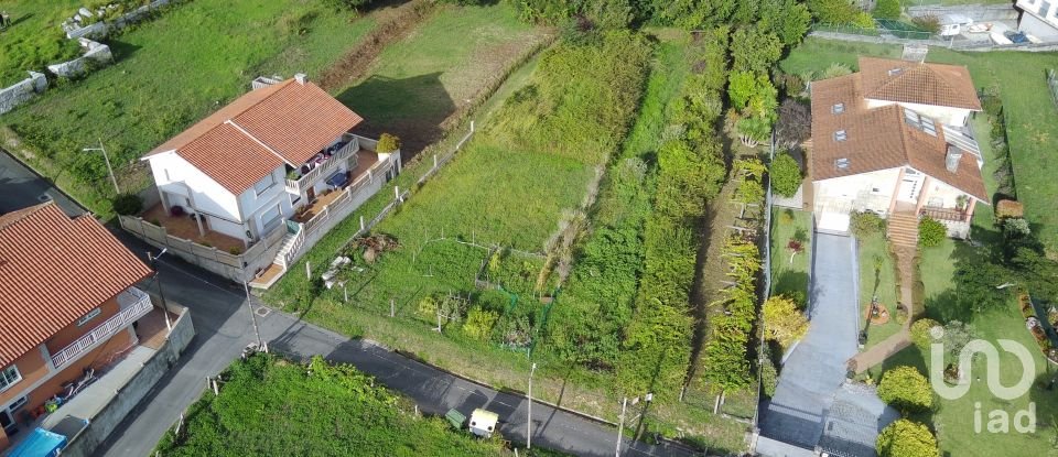 Terreno urbano de 1.090 m² en Aren (36992)