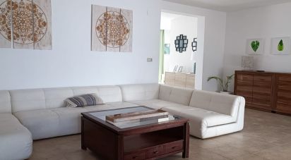 Cottage 3 bedrooms of 280 m² in Calig (12589)