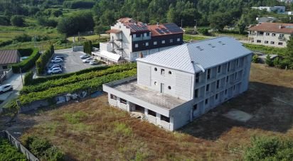 Immeuble de 1 902 m² à Adina (36979)