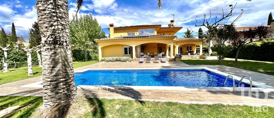 Mansion 5 bedrooms of 244 m² in Avinyonet de Puigventós (17742)