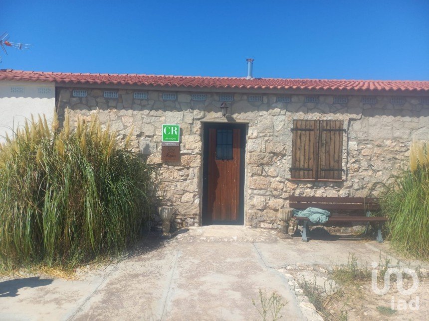 Lodge 3 bedrooms of 200 m² in Mequinenza (50170)