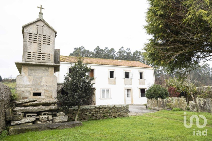 Lodge 6 bedrooms of 239 m² in Malpica de Bergantiños (15113)