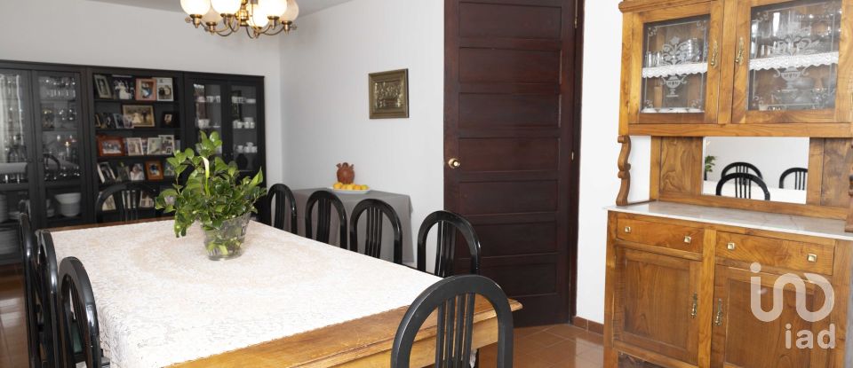 Lodge 6 bedrooms of 239 m² in Malpica de Bergantiños (15113)