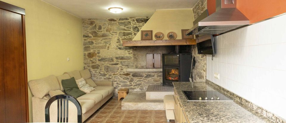 Lodge 6 bedrooms of 239 m² in Malpica de Bergantiños (15113)