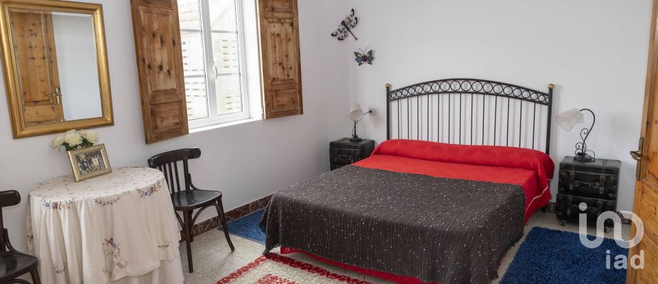 Lodge 6 bedrooms of 239 m² in Malpica de Bergantiños (15113)