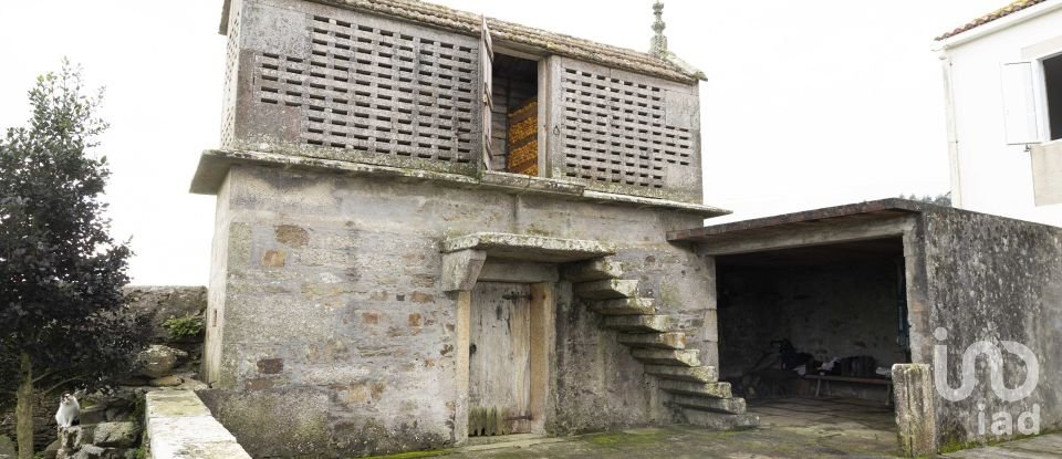 Lodge 6 bedrooms of 239 m² in Malpica de Bergantiños (15113)