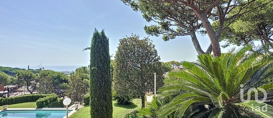 Casa 4 habitacions de 400 m² a Cabrils (08348)